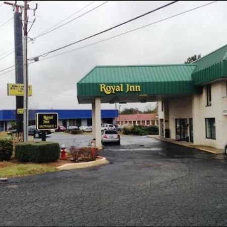 Royal Inn Columbia/Fort Jackson Exteriör bild